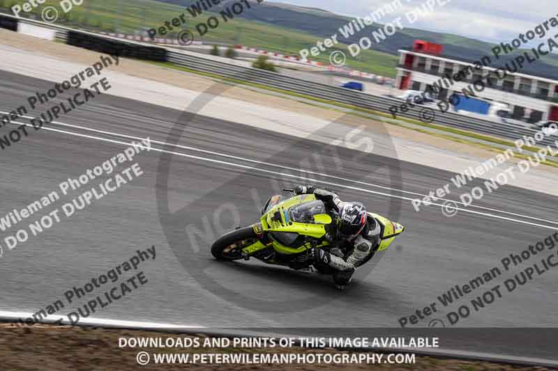 cadwell no limits trackday;cadwell park;cadwell park photographs;cadwell trackday photographs;enduro digital images;event digital images;eventdigitalimages;navarra;no limits trackdays;peter wileman photography;racing digital images;trackday digital images;trackday photos